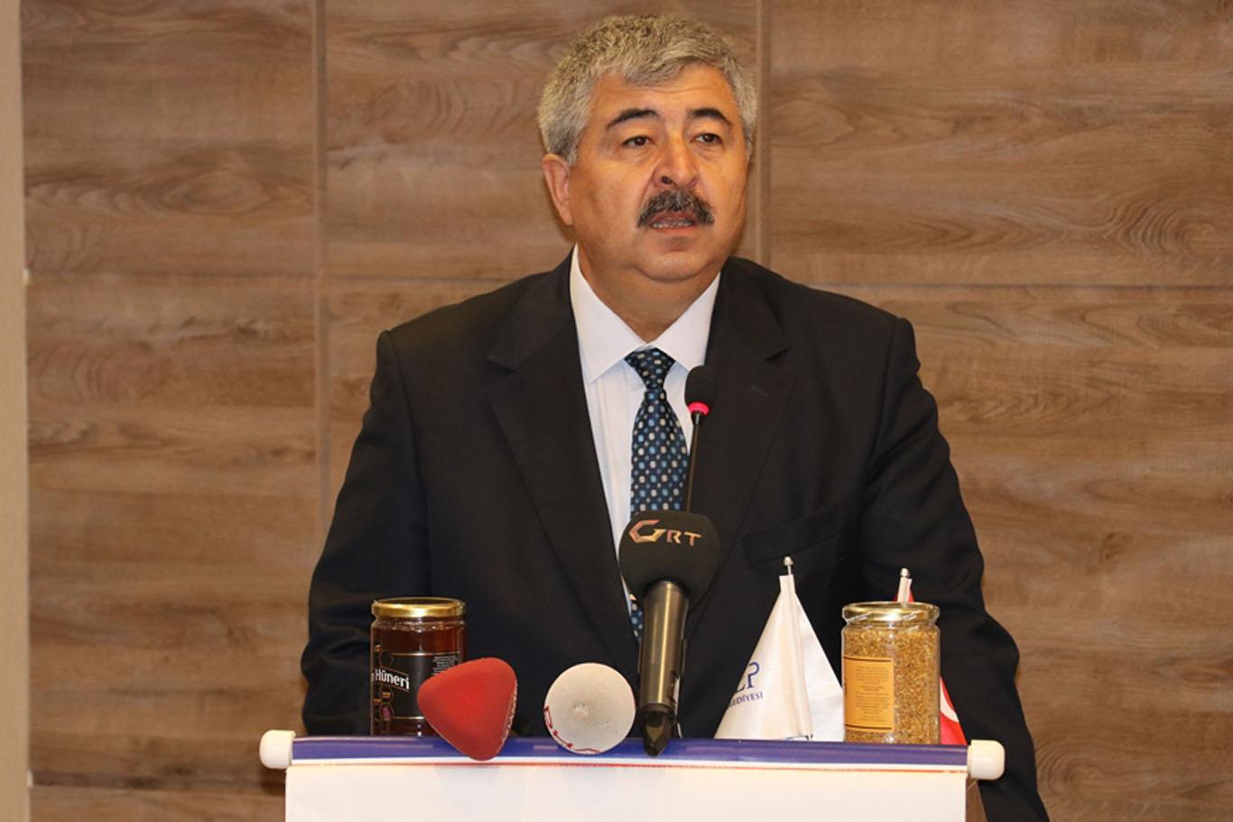 Gaziantep'te bal üreticilerine arı otu dağıtıldı Gaziantep'te bal üreticilerine arı otu dağıtıldı